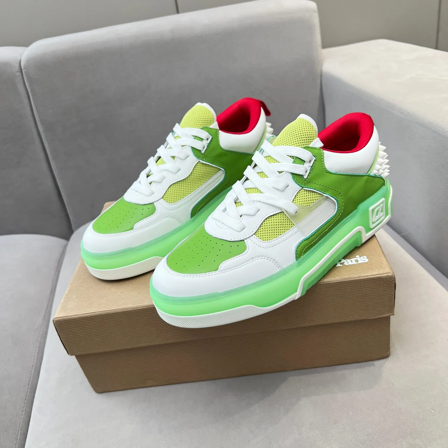 Men's shoes 💰700 🌹🌹🌹̋ Wang Junkai Yang Mi Xu Kai Zhang Jingyi Ding Chengxin Chen Muchi Wang Ziyi Same style Christian Louboutin 2024 [New product] ASTROLOUBI unisex thick-soled sports shoes red-soled shoes perfectly integrate fashion and sports, The fabrics are made of luxurious calfskin, soft suede, smooth satin and laminated leather, and the back is decorated with classic rivets. The interior is blended with a knitted tongue for added durability, breathability and quick-drying comfort. The outsole is made of a combination of EVA foam and imported rubber, and the colorful CL iconic letters on the side of the outsole show the brand's unique style. It is a ceiling-level comfortable skate shoe! ! ! Multiple colors available, currently men’s sizes 39--45